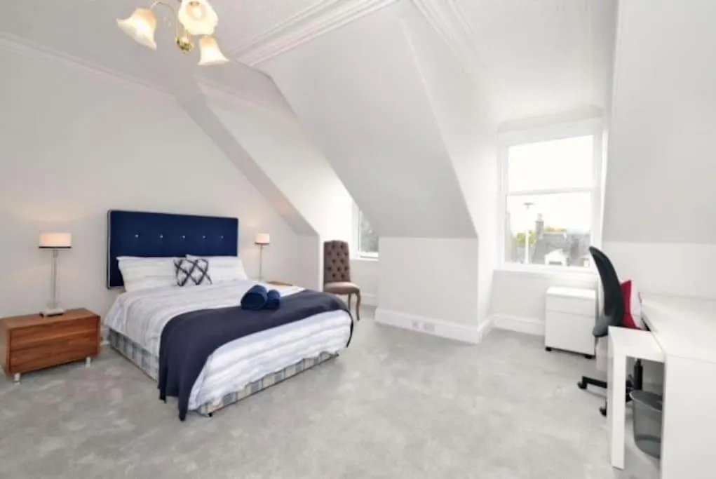 Luxury West End Apartment 阿伯丁