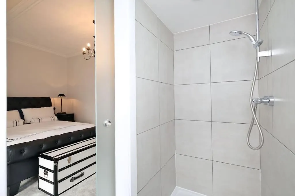 Luxury West End Apartment 阿伯丁