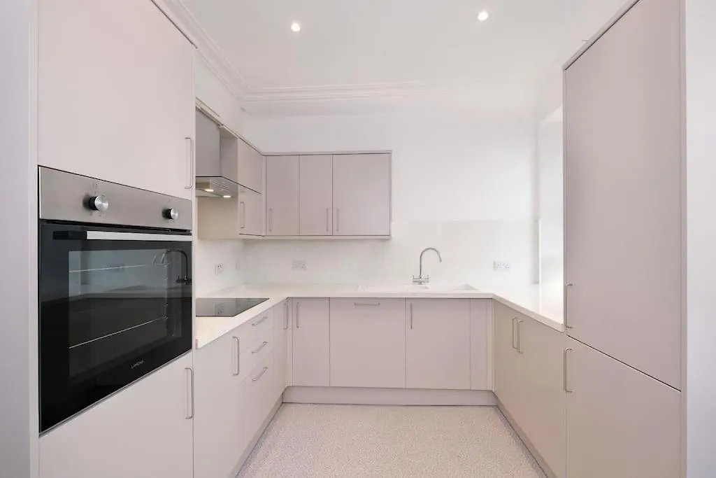 Luxury West End Apartment 阿伯丁
